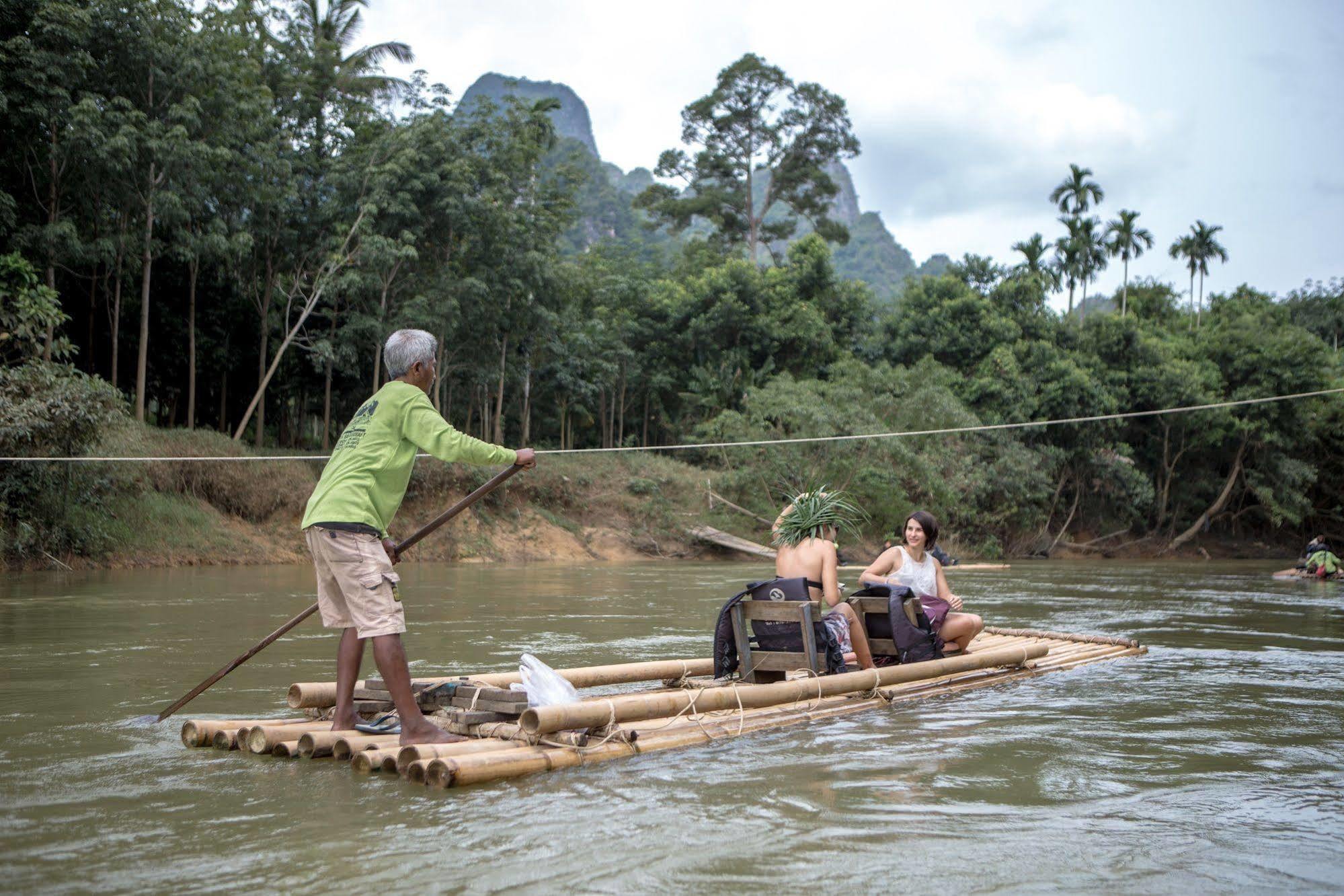 Anurak Community Lodge - Sha Plus Khao Sok National Park Buitenkant foto